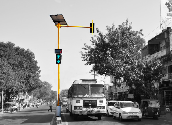 Solar Wireless Traffic Light Controller System